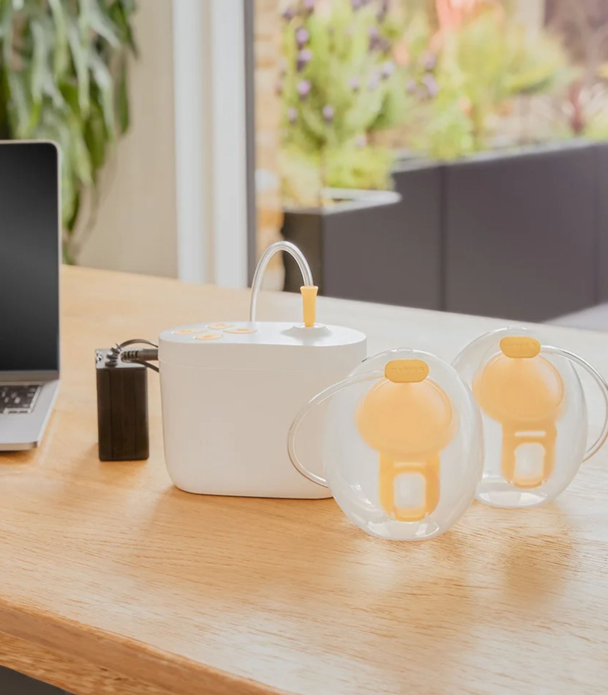 Medela Pump In Style® Hands-free | Double Electric Breast Pump